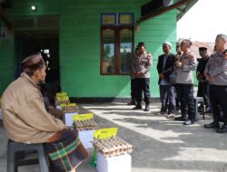 Kapolres Aceh Tengah Gelar Jumat Berkah: Door to Door Berikan Bantuan untuk Warga Sakit dan Kurang Mampu
