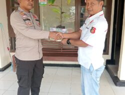 Polres Pelalawan Serahkan Bibit Pohon Buah kepada Personel Ulang Tahun, Dukung Program Pelestarian Lingkungan Kapolda Riau