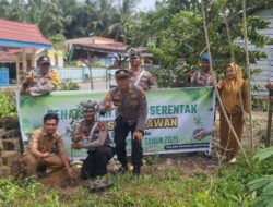 Dukung Gerakan 21.000 Pohon Polda Riau, Polsek Pangkalan Kuras Tanam Pohon di Sorek Satu