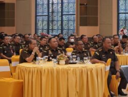 GUNA MENINGKATKAN KAPASITAS JAKSA DALAM PENANGANAN PERKARA TIPIKOR DAN PENERAPAN KUHP NASIONAL, KEJATI RIAU GELAR FGD