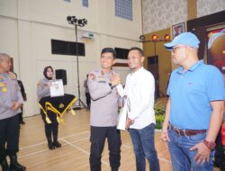 Kapolres Lhokseumawe Sambut Kapolda Aceh, Berikan Arahan dan Serahkan Bingkisan KepadabMantan GAM.