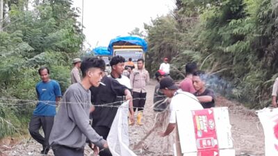 Warga Suka Tani Segel Jalan ke PT Blang Keutumba, Tuntut Retribusi dan Plasma