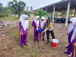 Green Policing: Polisi dan Pelajar di Pelalawan Bergerak Menanam Bibit Pohon