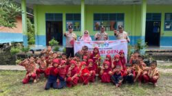 Polsek Kuala Kampar Gelar Edukasi Green Policing dan Tanam Bibit Pohon di Sekolah