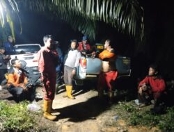 Antisipasi Karhutla, Polsek Kerumutan Turun Lapangan Bersama Damkar dan MPA