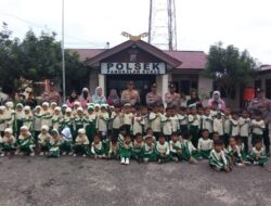 TK Al-Qur’an Kunjungi Polsek Pangkalan Kuras, Belajar Langsung Program Polisi Sahabat Anak