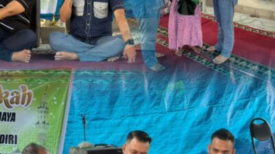 Jumat Berkah yang Menggetarkan Hati: Dirut PT Green Palama Pebriyan Winaldi Bangun Masjid dan Tebar Sembako untuk Warga Jatirejo