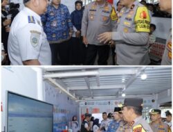 Kapolda Sulsel Tinjau Pospam Operasi Lilin 2025, di Pelabuhan Makassar