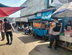 Jelang Nataru, Polsek Ukui Patroli Pasar Baru Ukui untuk Jaga Kamtibmas
