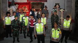 Jamin Keamanan Ibadah Natal, Wakapolres Karangasem Turun Langsung Pantau Gereja-Gereja di Karangasem