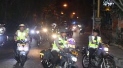 Usai Cek Pengamanan di Gereja, Wakapolres Karangasem Pimpin Patroli Menyusuri Kota Amlapura