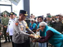 Kapolda-Gubernur Babel Tinjau Pelabuhan Tanjung Kalian, Pastikan Pengamanan Berjalan Baik