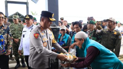 Kapolda-Gubernur Babel Tinjau Pelabuhan Tanjung Kalian, Pastikan Pengamanan Berjalan Baik