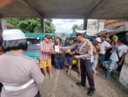 Ops Lilin 2025, Personel SatLantas Berikan Himbauan dan Pembagian Brosur Kamseltibcarlantas