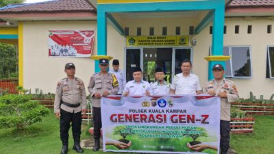 Penanaman Pohon Mangga di Kuala Kampar, Polri Edukasi Warga soal Kelestarian Alam