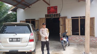 Bhabinkamtibmas Polsek Bunut Sambangi Gereja GPDI Jelang Natal dan Tahun Baru