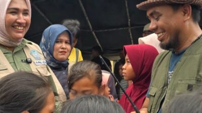 Banjir Aceh: Posko Tanggap Bencana Faisal Rizal Hasan Peduli Terobos Jalan Lumpur Menuju Gp Sijudo