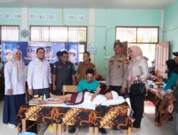 Sinergi Polri, Pemerintah, dan PT EMP dalam Sunat Massal di Kerumutan