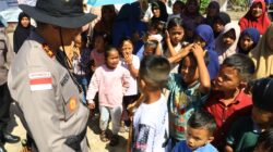 Kapolres Bener Meriah Dampingi Kapolda Aceh Salurkan Bantuan untuk Pengungsi Banjir dan Longsor