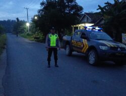 Jaga Kamtibmas, Polsek Belitang III Rutin Laksanakan Patroli Subuh