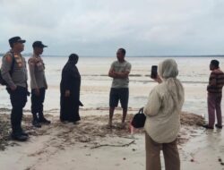 Polsek Teluk Meranti Lakukan Patroli Pantai Ogis, Awasi Keselamatan Wisata Ombak Bono