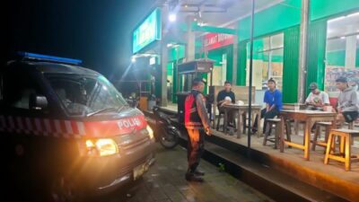 Tingkatkan Kondusifitas Keamanan Wilayah, Polsek Selat Intensifkan Blue Light Patrol 