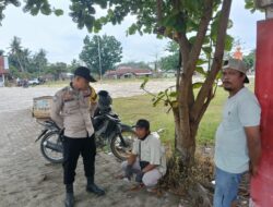 Bhabinkamtibmas Desa Terbangiang dan Tambun Sambang Warga, Ajak Masyarakat Bijak Gunakan Medsos