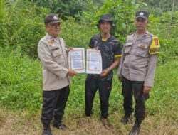 Polisi dan Warga Bersama Cegah Karhutla di Kuala Kampar