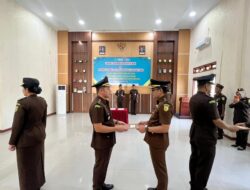 Kejari Bireuen Lantik 3 Pejabat Baru Dan Ucapkan Selamat Bertugas
