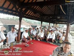 Kawal Pelestarian Adat, Personel Polsek Bebandem Hadiri Samuan Agung Karya Usaba Sri Desa Bungaya dalam Semangat Minggu Kasih