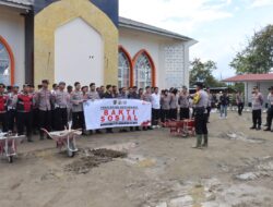 Mahasiswa STIK Angkatan 83 Tebar Kepedulian di Mendale, Salurkan 40 Paket Sembako dan Pulihkan Fasilitas Ibadah