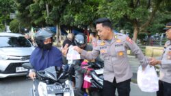 Polres Aceh Tengah dan Mahasiswa STIK Angkatan 83 Berbagi Takjil, Tebar Berkah Ramadhan