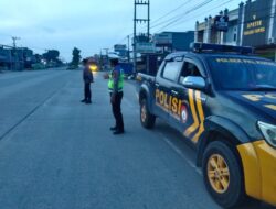Patroli Subuh, Polsek Pangkalan Kuras Antisipasi Balap Liar dan C3 di Jalintim