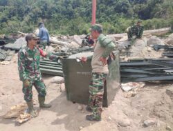 Personel Satgas Gulbencal Lakukan Pengecekan Material Jembatan Bailey D Dusun Ayun