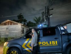 Jelang Subuh, Polsek Pangkalan Kerinci Ingatkan Warga Santap Sahur Tepat Waktu