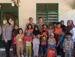 Mahasiswa STIK-PTIK Lemdiklat Polri Kembali Hibur Anak-Anak Terdampak Banjir di Desa Setie Lewat Kegiatan Trauma Healing