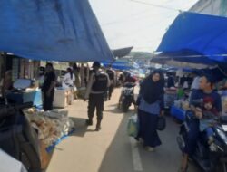 Sambangi Pasar Baru, Polsek Ukui Perkuat Pengawasan Kamtibmas