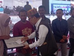 Menko PMK Salurkan Bantuan Stimulan Perbaikan Rumah Rp86,1 Miliar di Kabupaten Bireuen