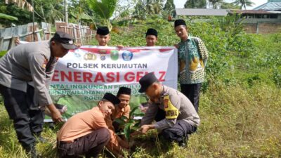Dukung Kelestarian Alam, Polsek Kerumutan Laksanakan Penanaman Pohon di Desa Pematang Tinggi