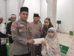Bhabinkamtibmas Polsek Bunut Hadiri Peringatan Malam Nuzul Qur’an di Masjid Paripurna Baitul Makmur