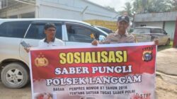 Polisi Sosialisasikan Saber Pungli kepada Warga di Desa Segati