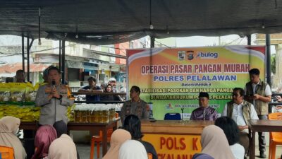Ribuan Warga Pangkalan Kerinci Ramai Ikuti Operasi Pasar Murah Polres Pelalawan