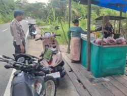 Polsek Teluk Meranti Atur Lalu Lintas Pasar Ramadhan, Arus Kendaraan Tetap Lancar