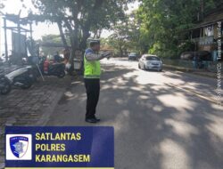 Satlantas Polres Karangasem Berikan Himbauan Para Sopir Truk, Tidak Parkir Sembarangan di Kawasan Obyek Wisata Candidasa