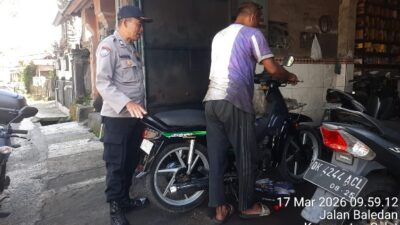Bhabinkamtibmas Desa Selat Sambangi Bengkel Sepeda Motor, Ssmpaikan Pesan Kamtibmas