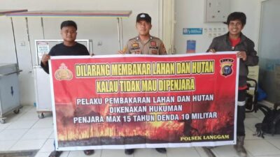 Polsek Langgam Sosialisasikan Larangan Karhutla kepada Warga Segati