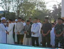 Walikota dan Wakil Walikota Langsa Shalat Idul Fitri Bersama Ribuan Warga