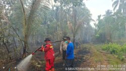 Polisi Bersama Tim Gabungan Lakukan Pendinginan Hotspot di Kuala Kampar, Situasi Terkendali