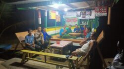 Warga Desa Beringin Makmur Rasakan Keamanan, Polsek Kerumutan Gelar Patroli Pos Kamling