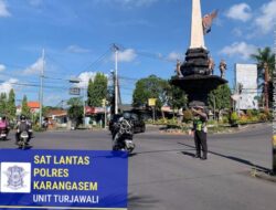 Pastikan Kelancaran Arus Lalu Lintas, Personil Lantas Lakukan Gatur Lalin di Ktl 2